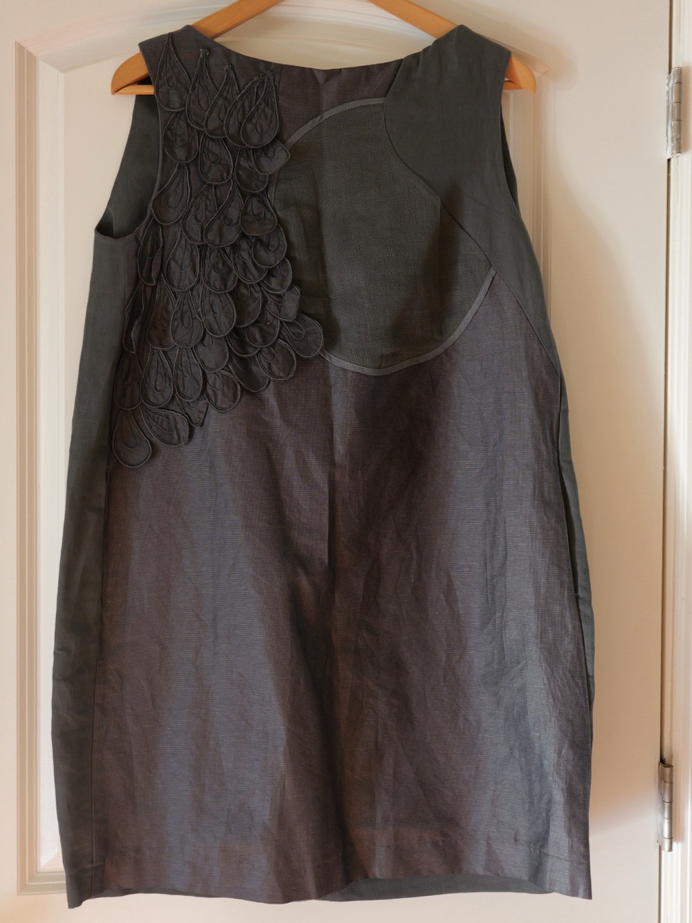 Nuovo Borgo Charcoal Gray Sleeveless A-Line Dress Appliqué Detail